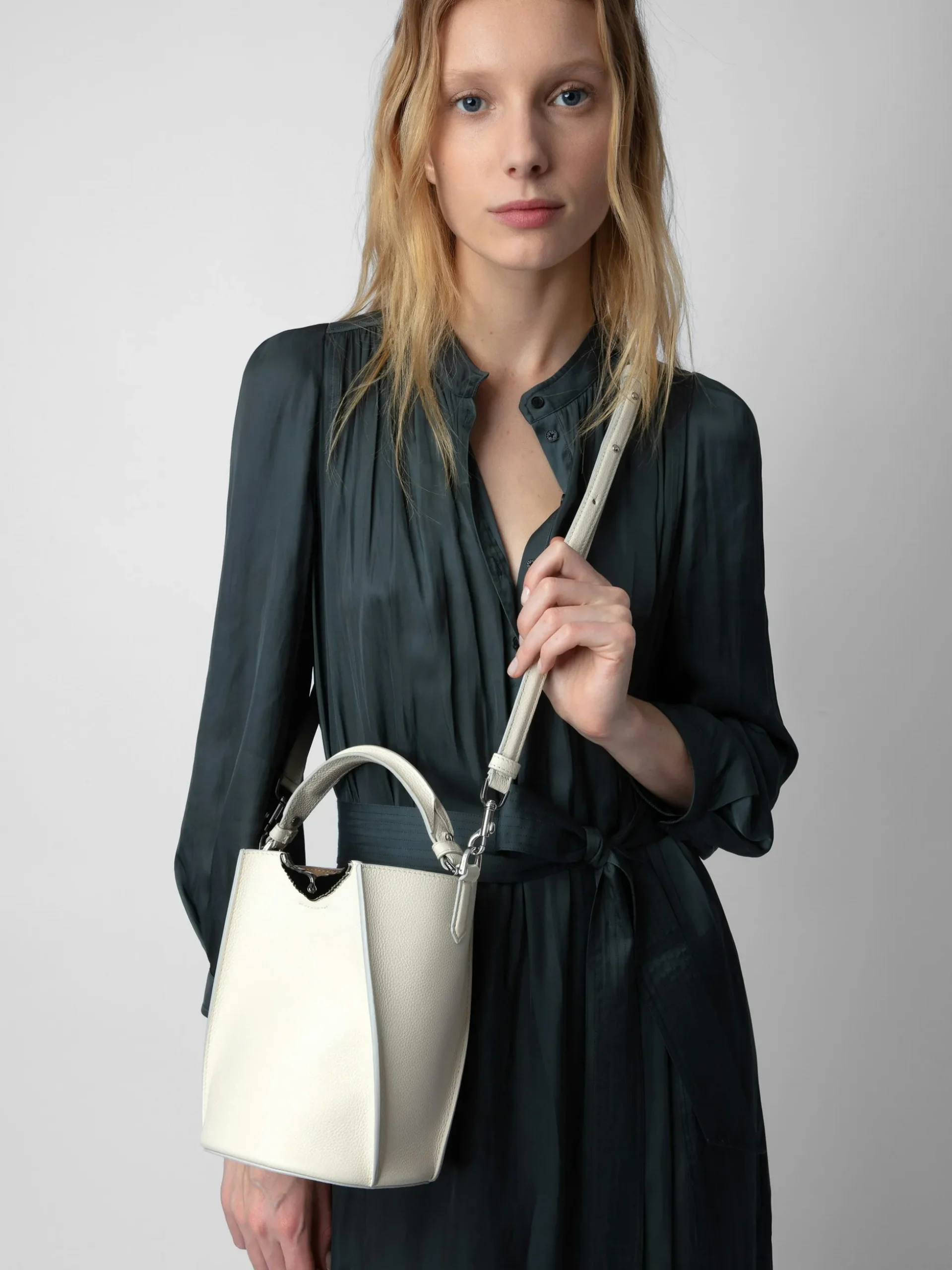 borderline_bucket_bag_4-1.webp Zadig&Voltaire Borderline Bucket Bag Flash Store